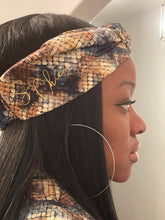 Load image into Gallery viewer, So Chic Headband
